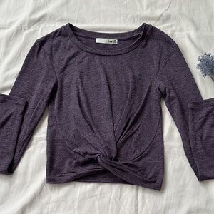 Aritzia Wilfred Purple Twist Front Long Sleeve cropped Top. Size XXS